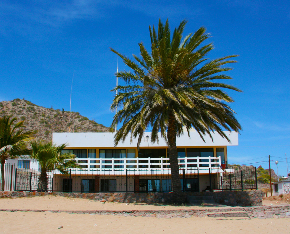 bombero-house-bahia-kino
