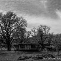 Old House On HWY101-B&amp;W